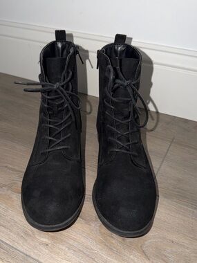 Black Lace-Up Women's Ankle Boots